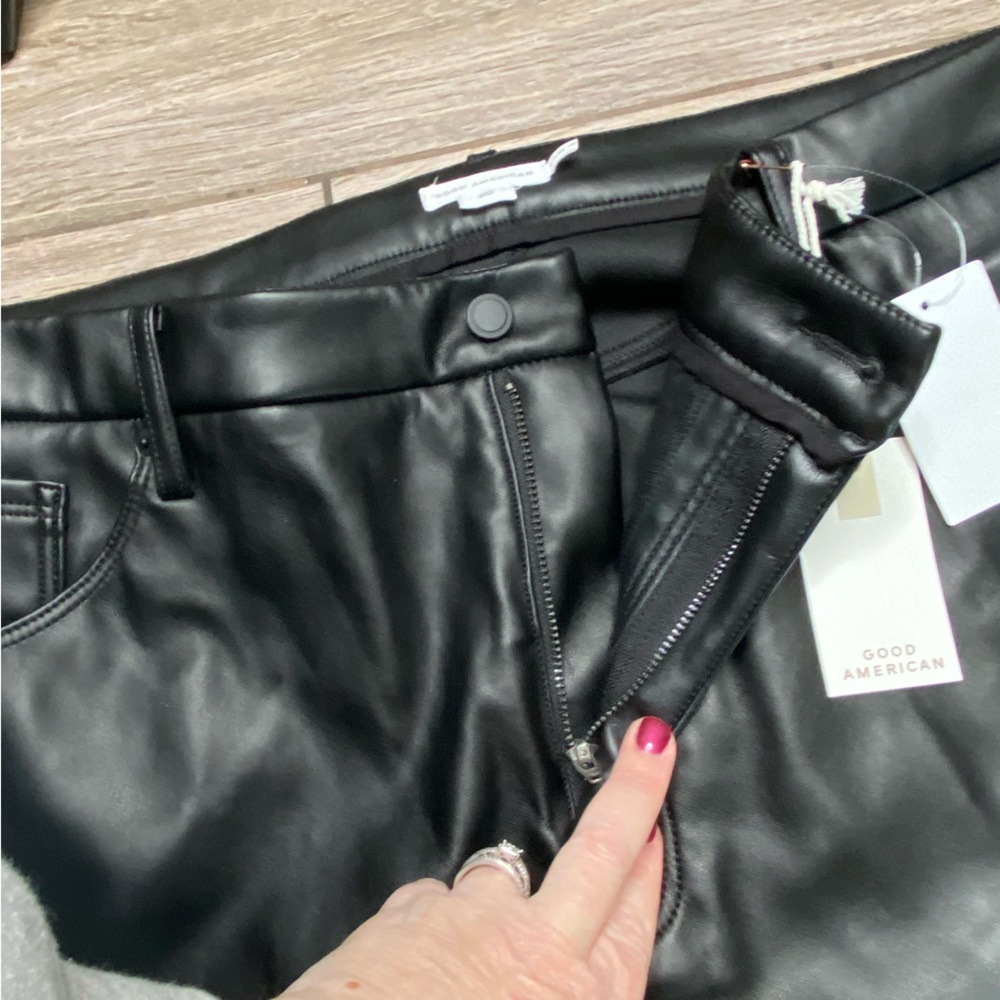 Good American 20 Black Faux Leather Pants - Picture 7 of 13